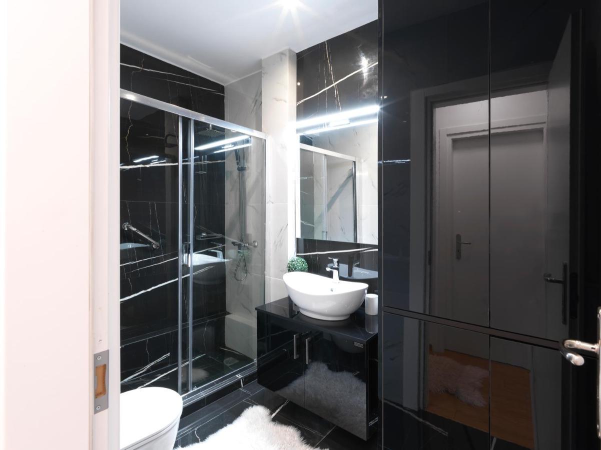 Elegant Apartment In Glyfada Athén Kültér fotó